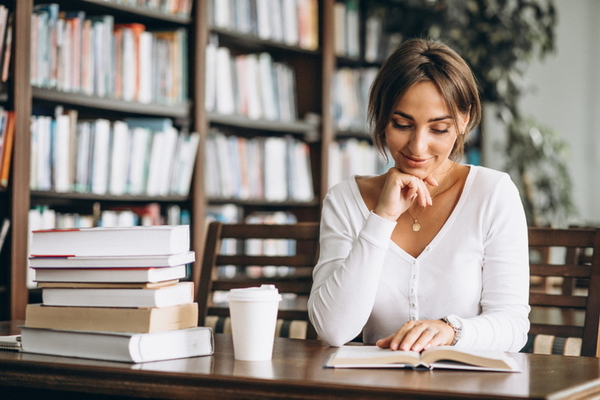 Sach- u. Fachbücher lesen und dann selbst drüber nachdenken